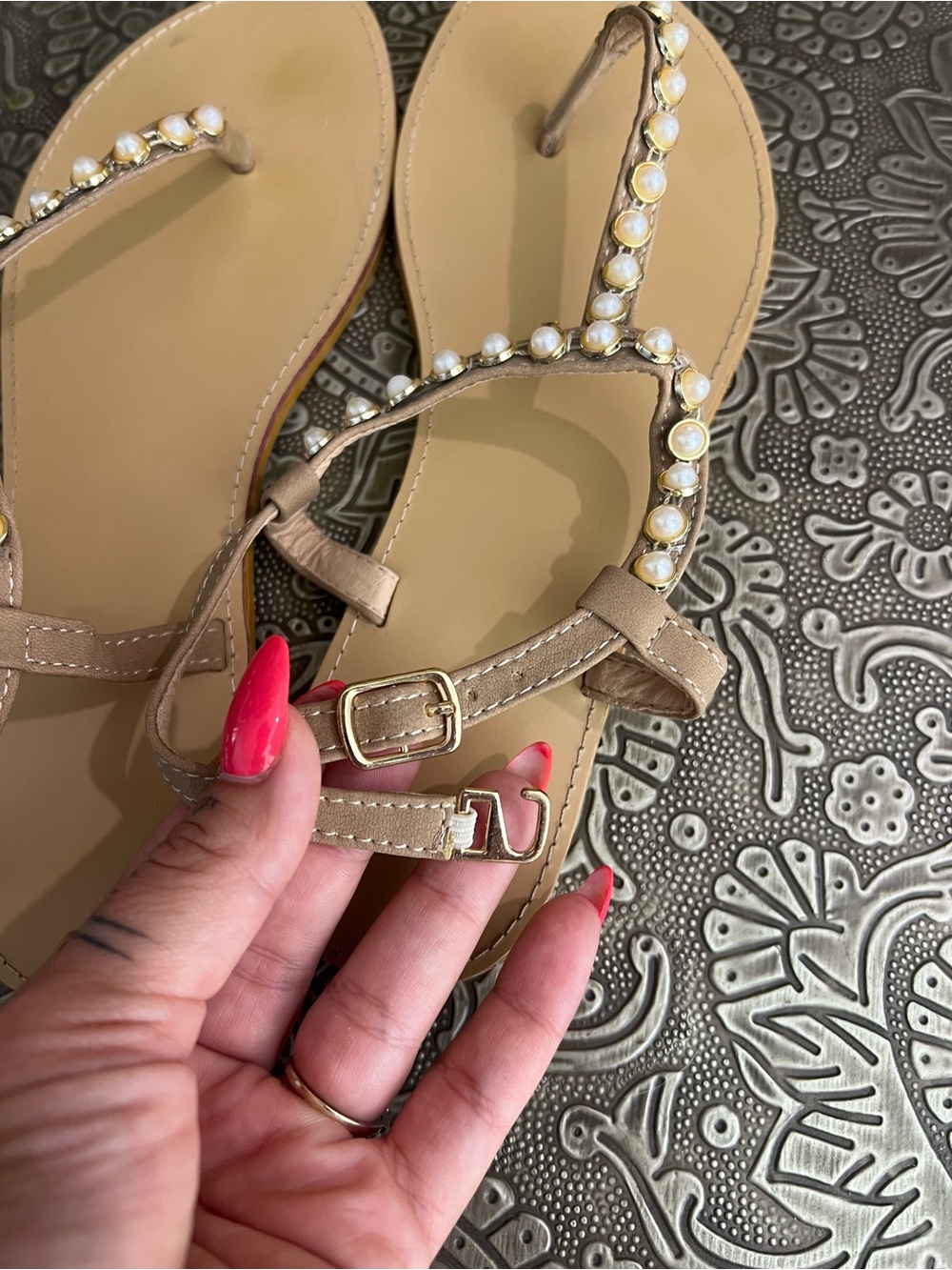 NO BRAND • nude and pearl sandals - Picture 6 of 6